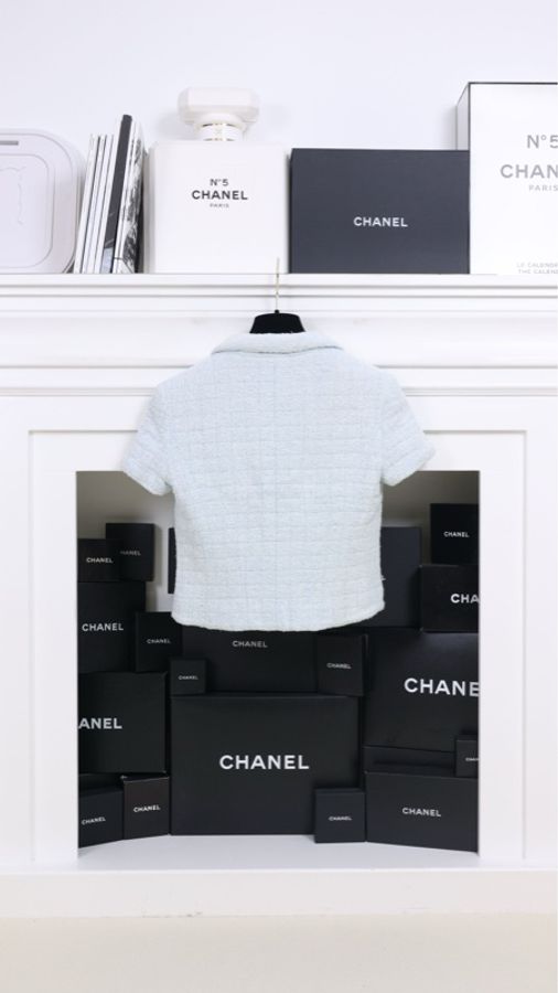 Chanel 2000年天蓝色短袖外套-2
