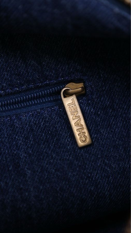 Chanel 19年埃及系列牛仔丹宁拼羊羔绒补丁涂鸦款腰包-7