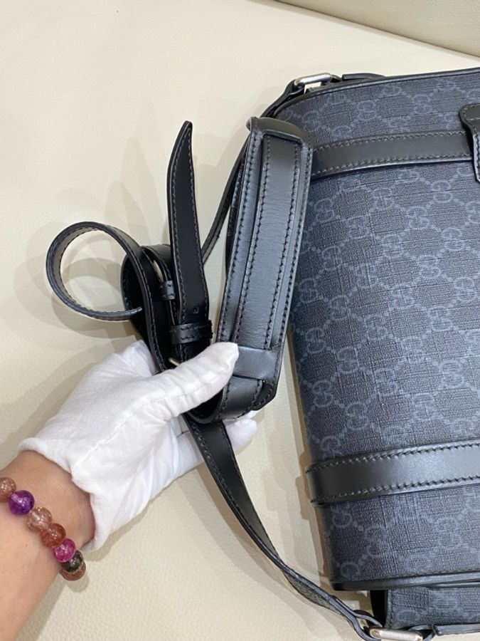Gucci 古馳黑老花郵差包-6