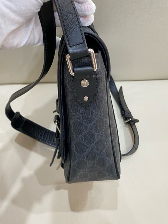 Gucci 古馳黑老花郵差包-8