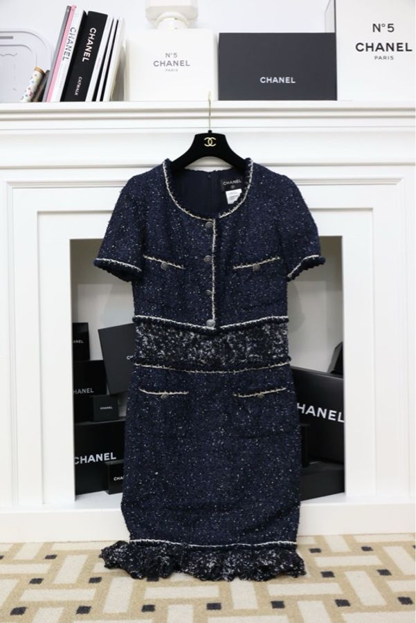 Chanel 12年亮片细闪暗夜蓝粗花呢短袖连衣裙-0