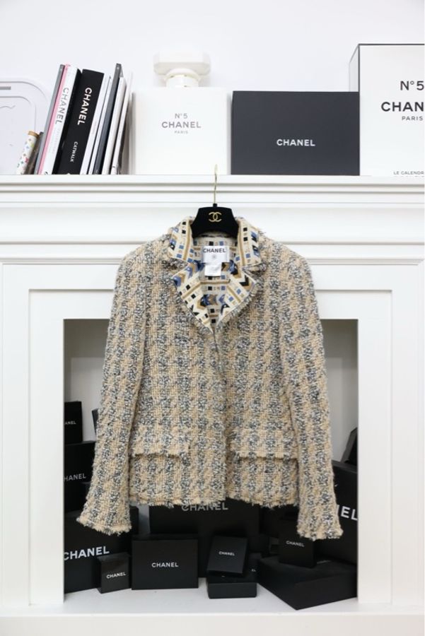 Chanel 04年秋冬秀款燕麦奶茶波西米亚内衬翻领西装外套-0