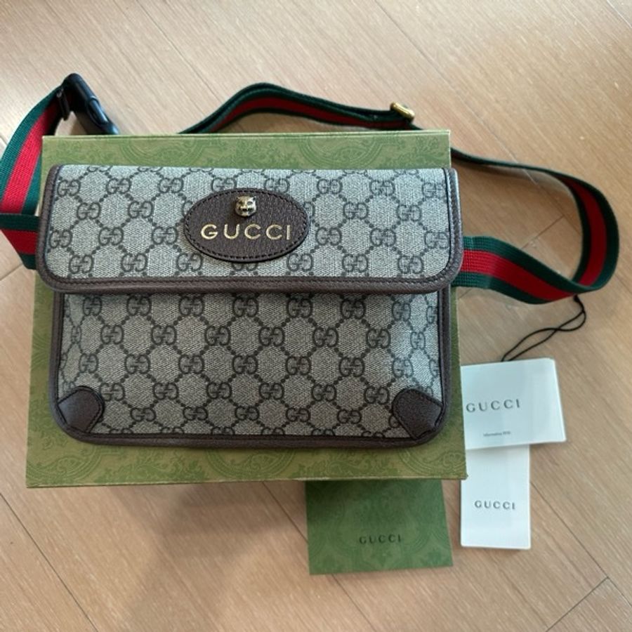 GUCCI虎頭斜背包-0
