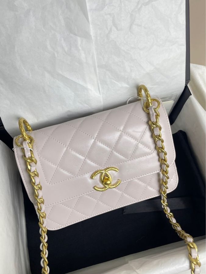 Chanel 香奈兒 21b淡紫色 金扣 菠蘿幣復古牛皮黛妃雙環鏈條包-1