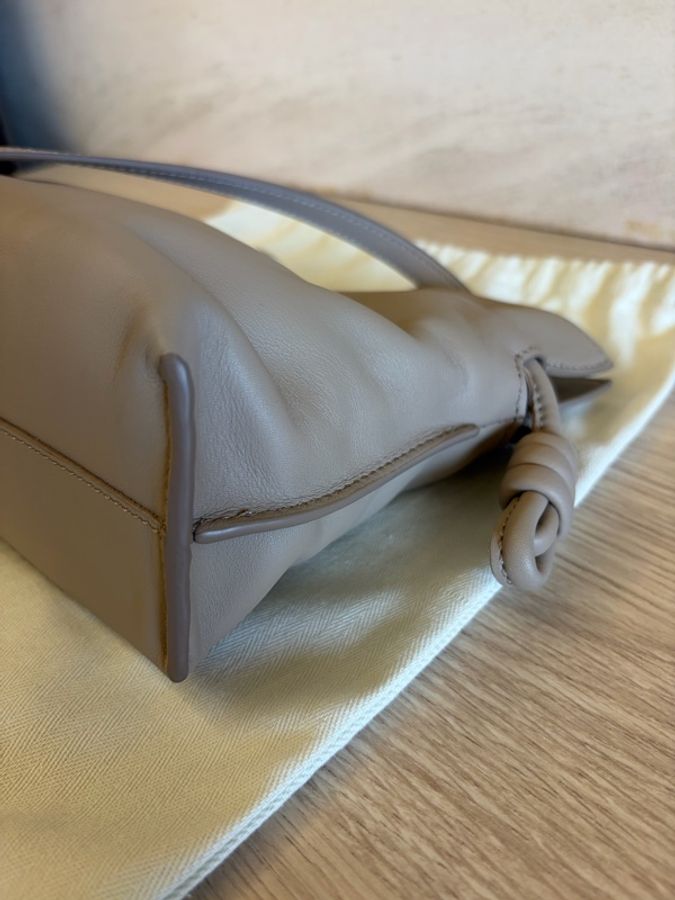 Loewe Flamenco Mini 沙色-8