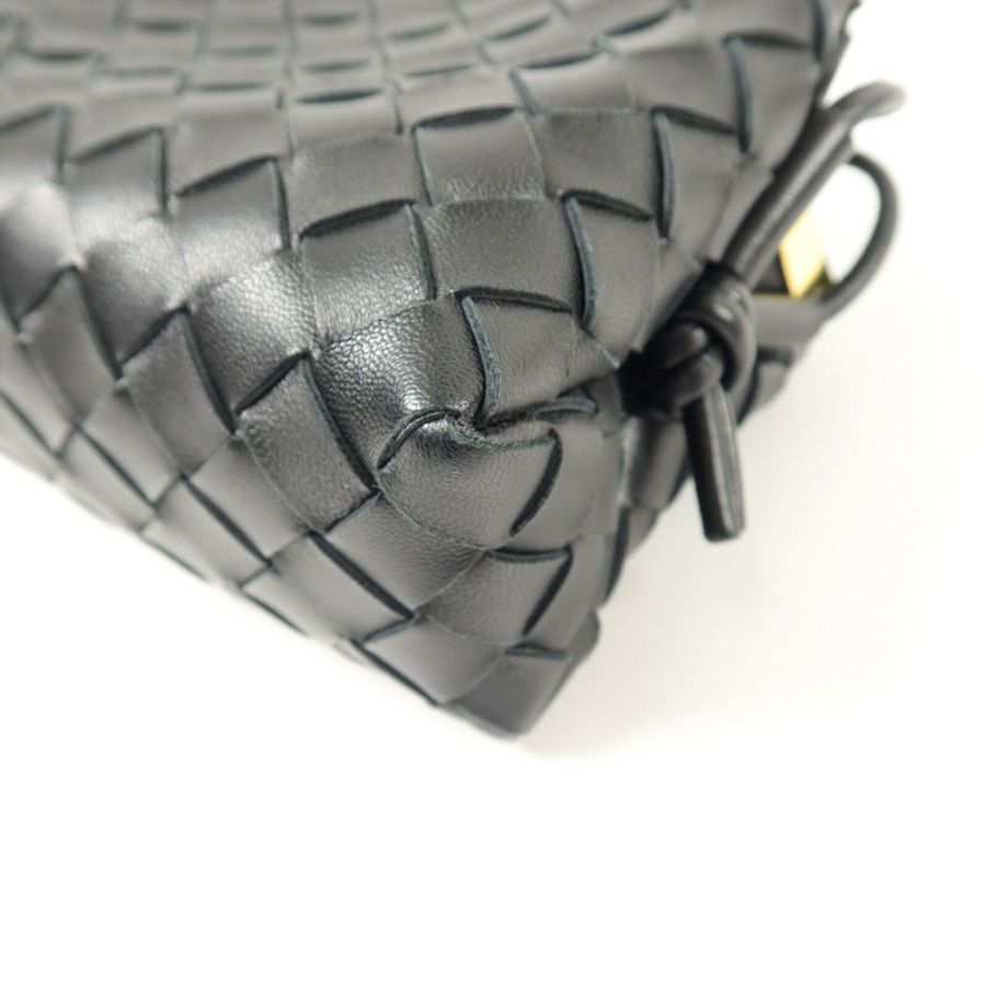 BOTTEGA VENETA 羊皮皮革Mini Loop肩背袋-11