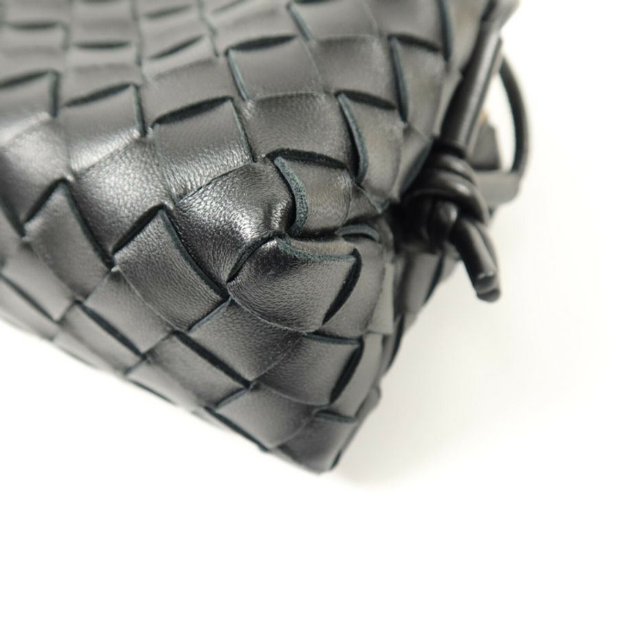 BOTTEGA VENETA 羊皮皮革Mini Loop肩背袋-13