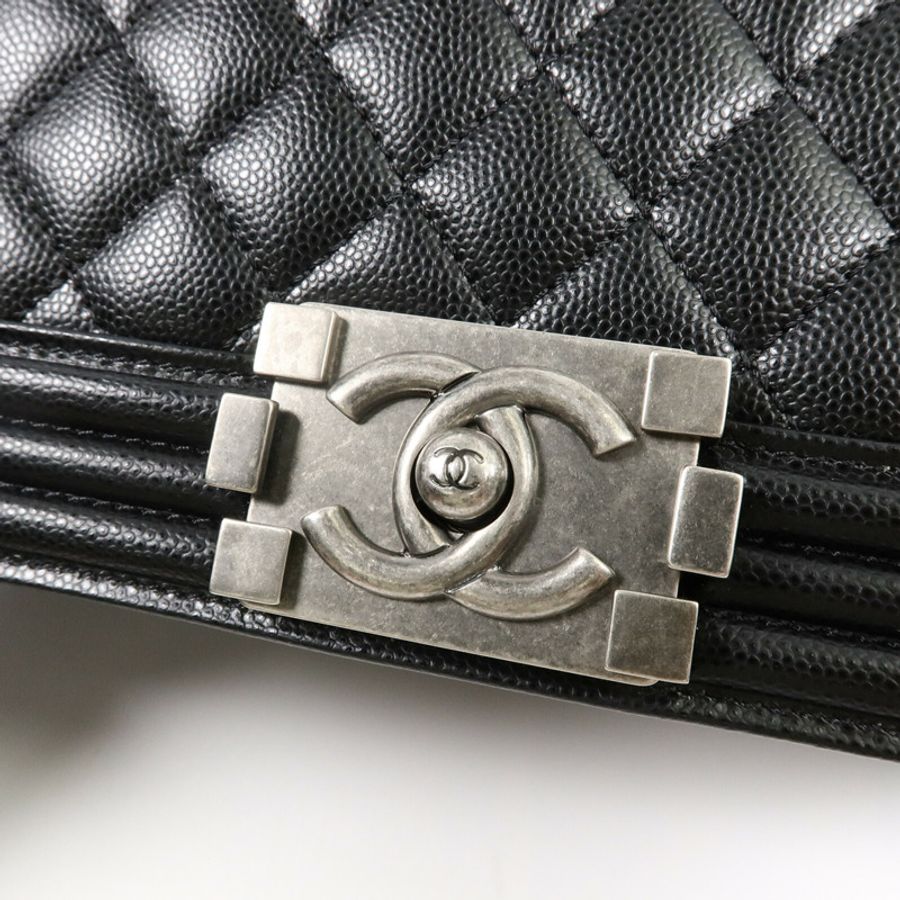 CHANEL 牛皮皮革Boy 28鏈帶肩背袋-6