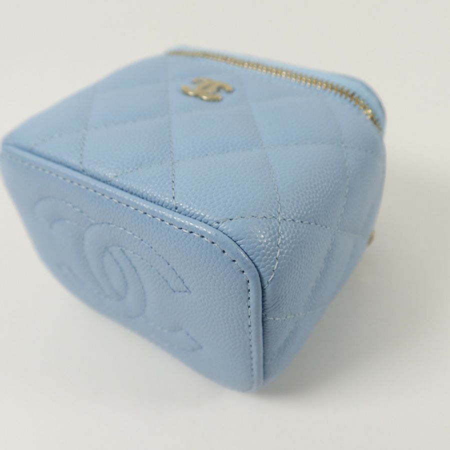 CHANEL 牛皮皮革Mini Vanity Case鏈帶肩背袋-11