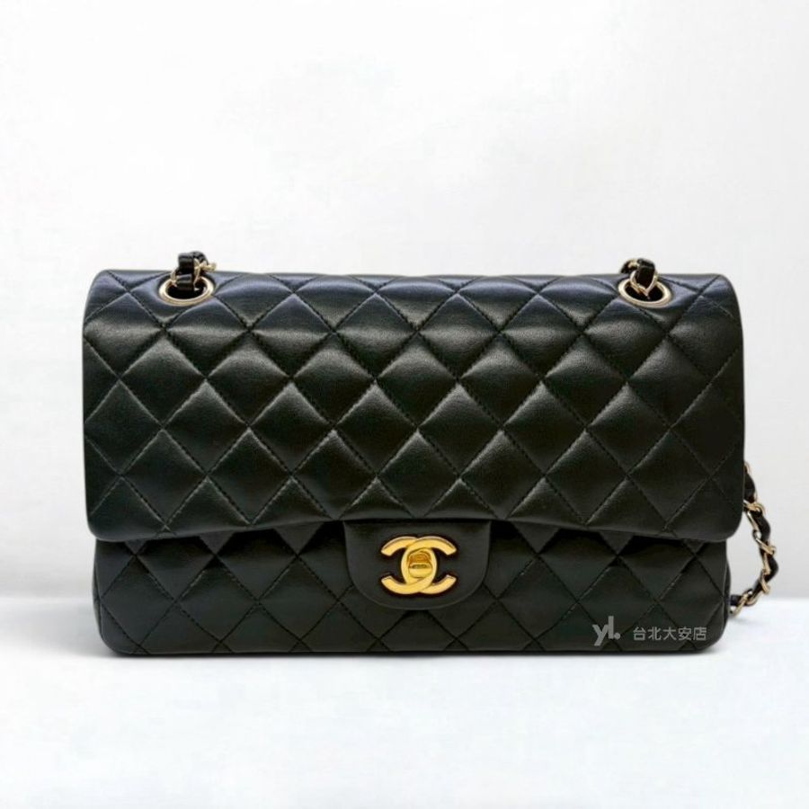 A13348-CHANEL COCO25 黑色羊皮金釦口蓋包A01112-0