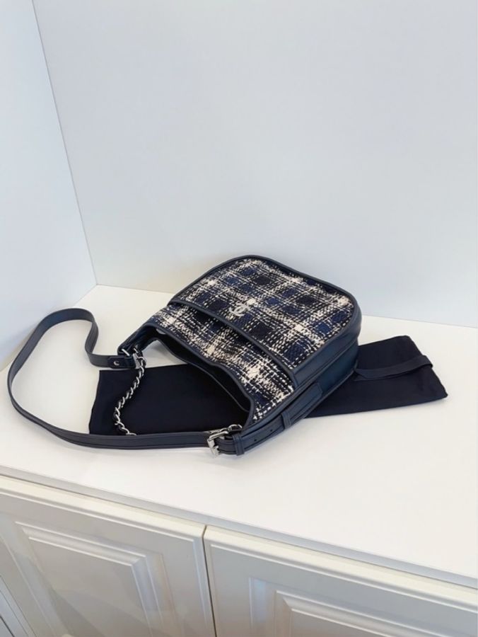 Chanel 3way Hobo-4