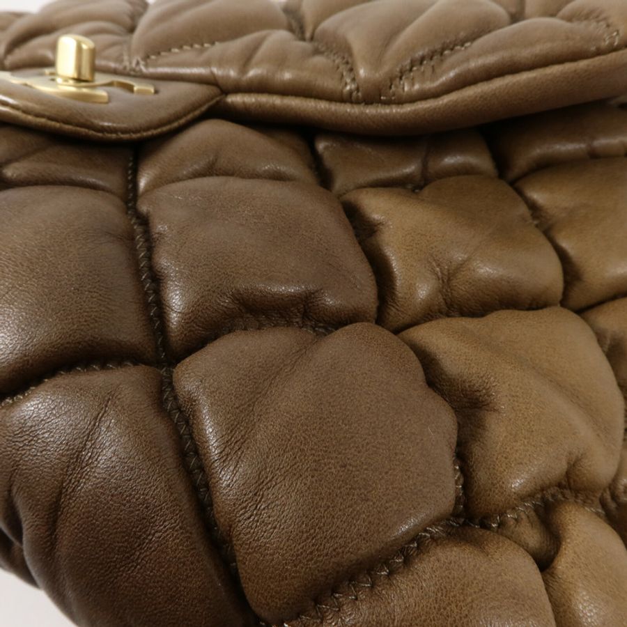 CHANEL 牛皮皮革Bubble Quilted鏈帶肩背袋-13