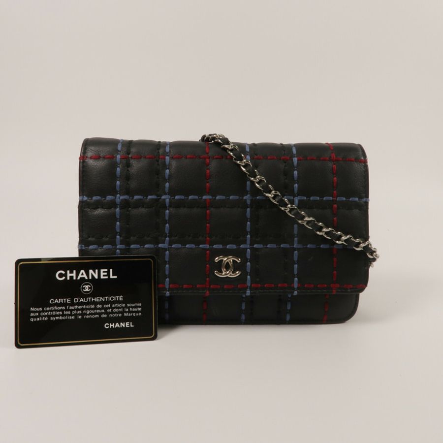 CHANEL 牛皮皮革WOC Wallet On Chain鏈帶肩背袋-10