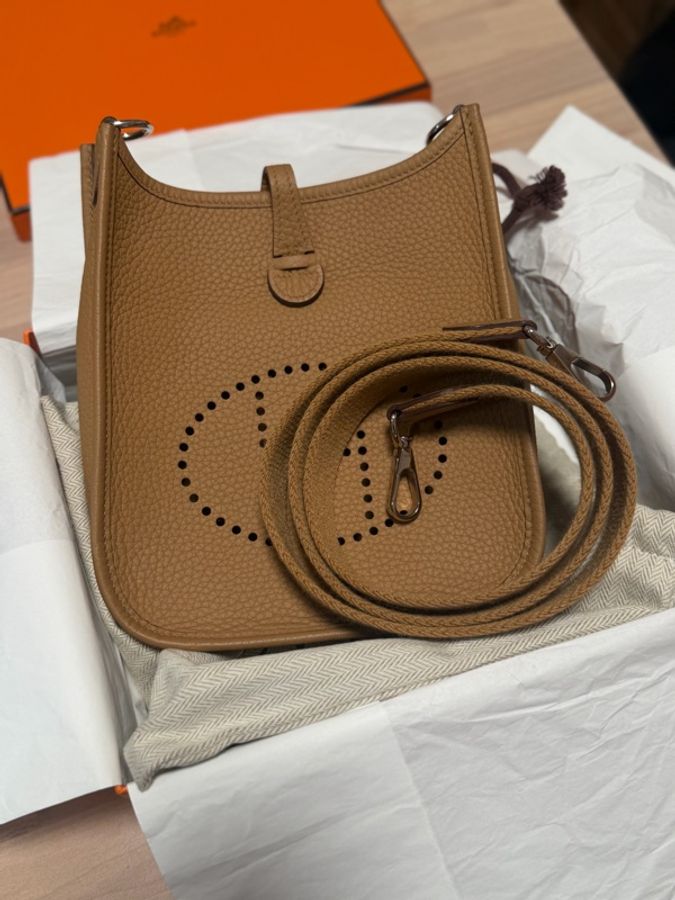 【割愛出售】Hermès 愛馬仕 mini Evelyne TPM 16cm (2023 B刻) 經典金剛色系 🤎-1