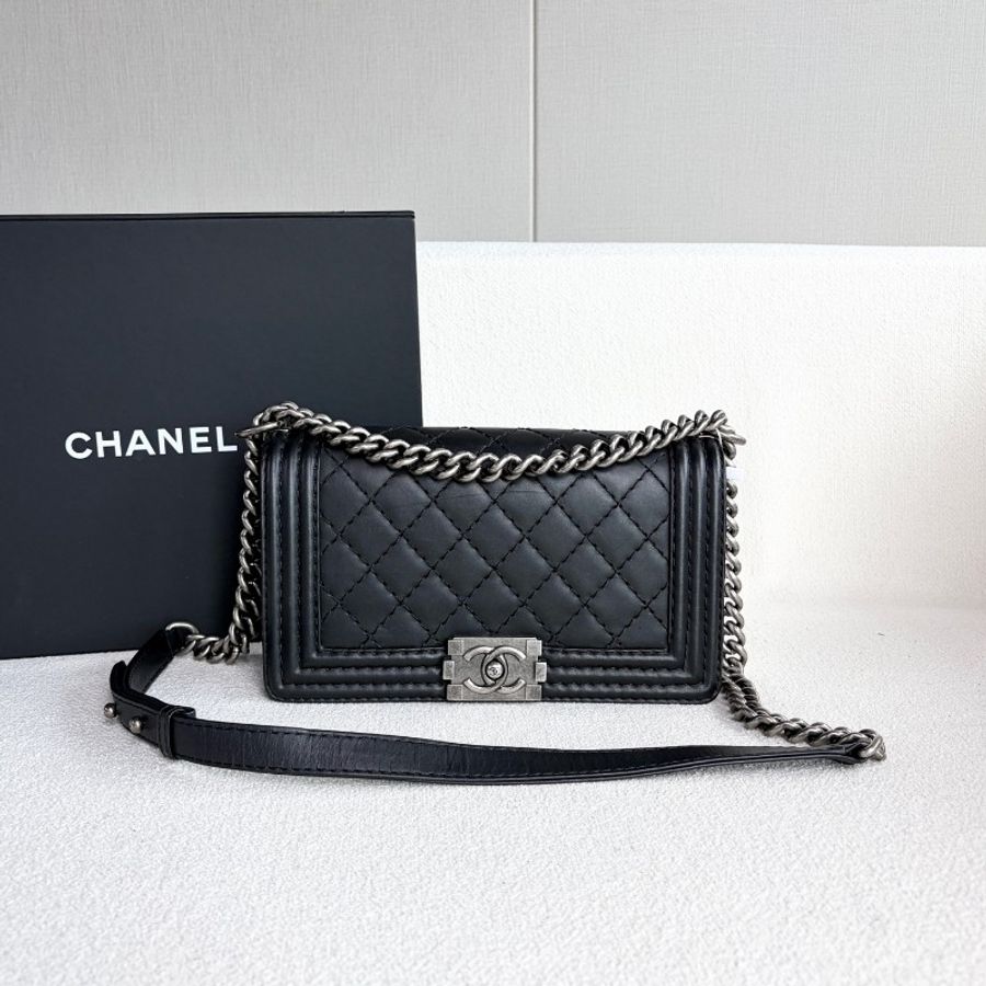 Chanel 黑銀Leboy中號鏈條包 牛皮-1