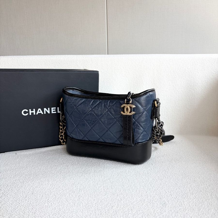 Chanel 流浪包小號鏈條包 藍黑拼色 油蠟皮-2