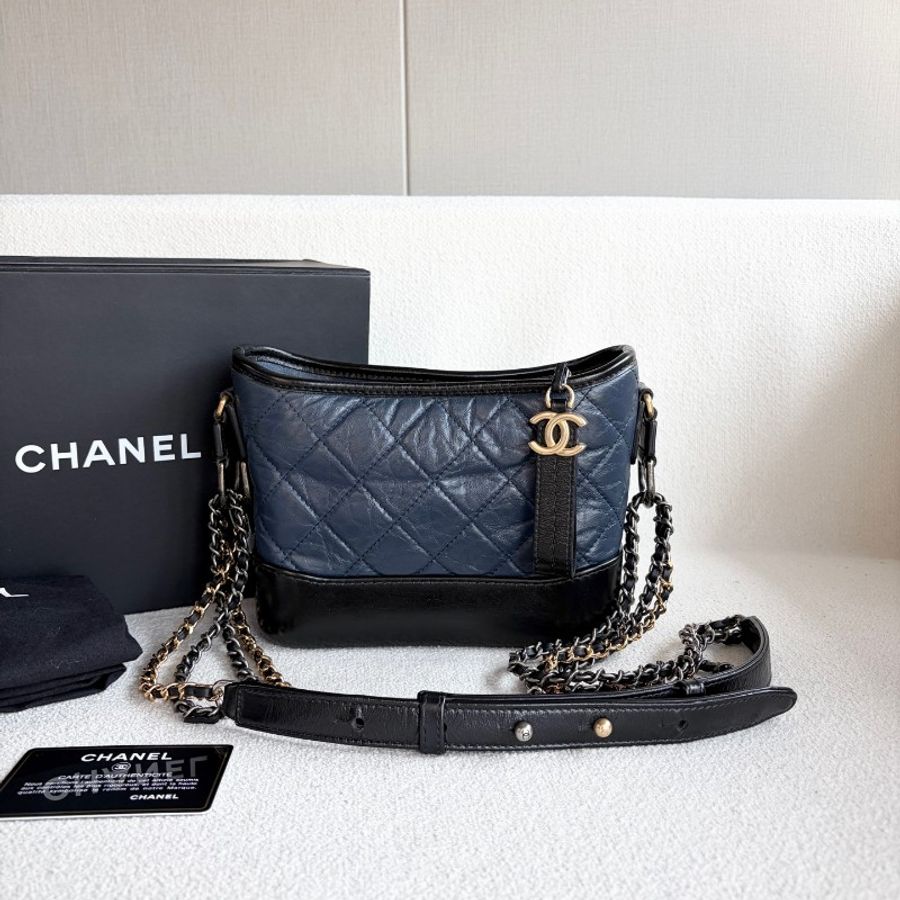 Chanel 流浪包小號鏈條包 藍黑拼色 油蠟皮-6