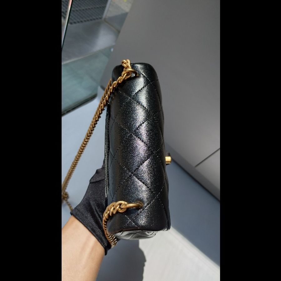 Chanel 金鍊愛心調節釦黑皮口蓋方胖子-12