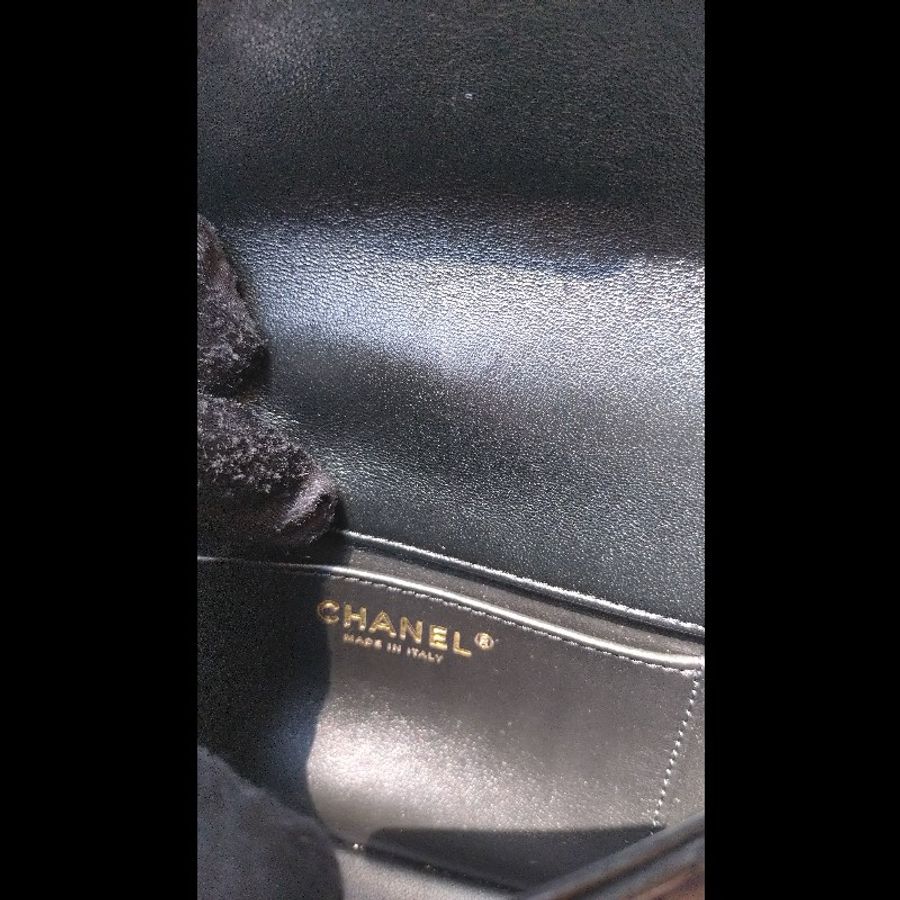 Chanel 金鍊愛心調節釦黑皮口蓋方胖子-16