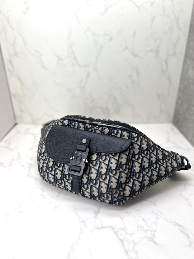 香緹國際精品 Dior 刺繡老花胸包 1158-1