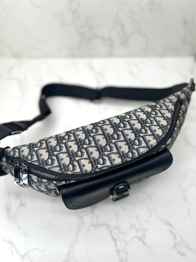 香緹國際精品 Dior 刺繡老花胸包 1158-2