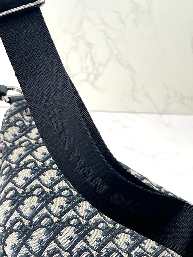 香緹國際精品 Dior 刺繡老花胸包 1158-7