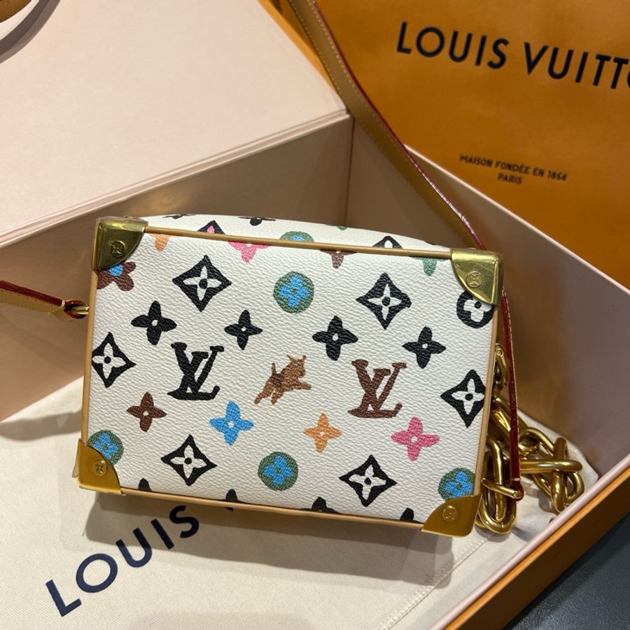 LV/路易威登 Soft trunk軟盒子包斜背包 白色 芯片款-1