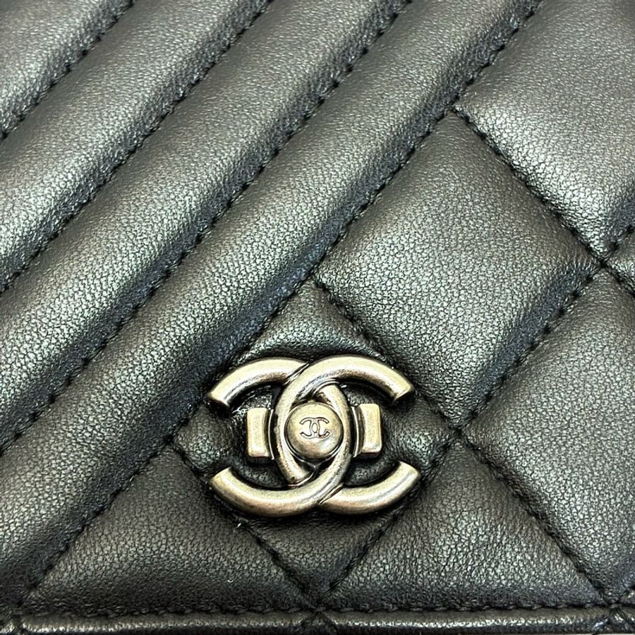 Chanel boy woc 黑色銀扣-8