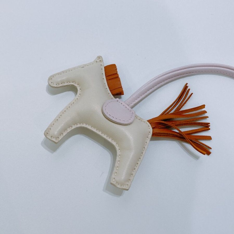 TW4928 Hermes 愛馬仕 馬仔 掛飾Rodeo PM Charm Craie/Gold/Mauve Pale #U-9