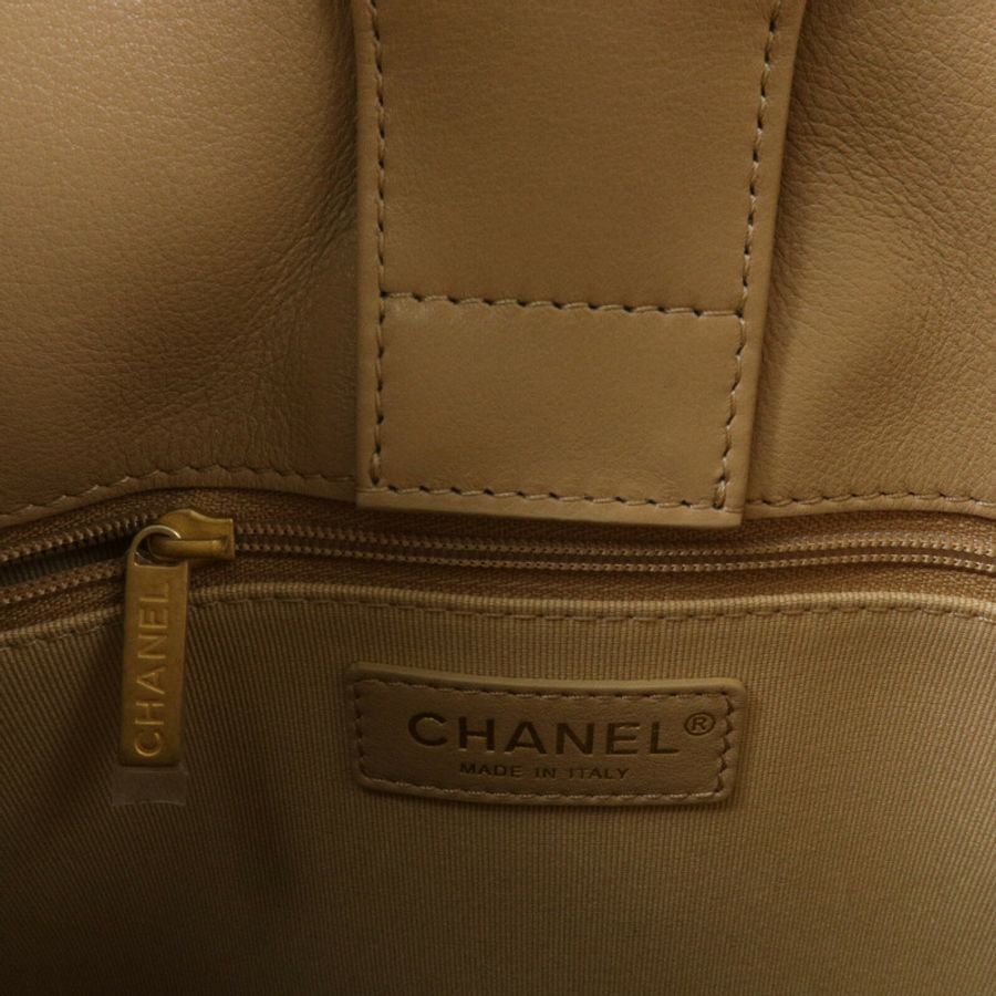 CHANEL 牛皮皮革Hobo鏈帶肩背袋-5