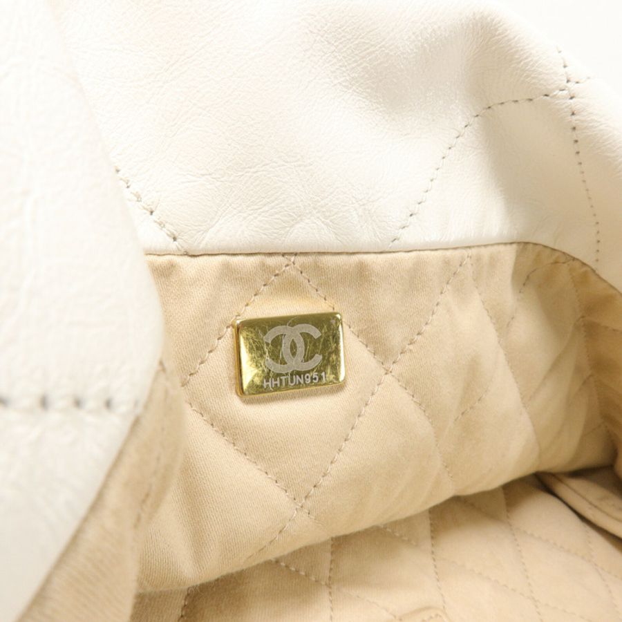 CHANEL 牛皮皮革Chanel 22 Small鏈帶肩背袋-7