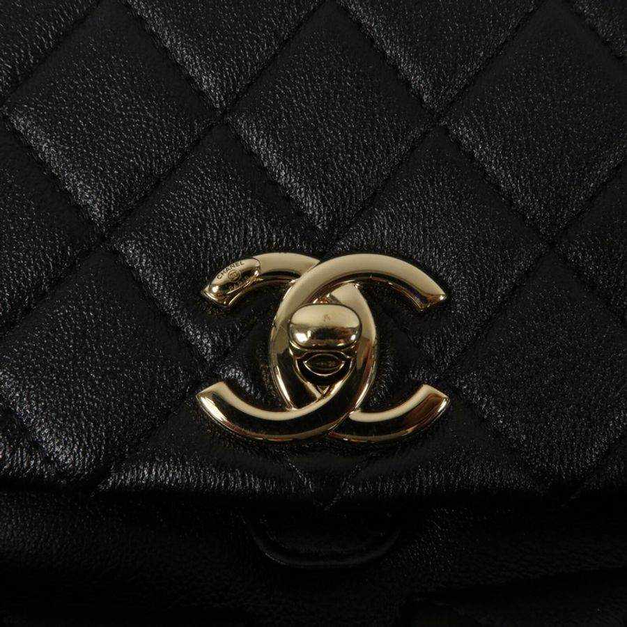 CHANEL 牛皮皮革Duma Backpack Large鏈帶背包-7