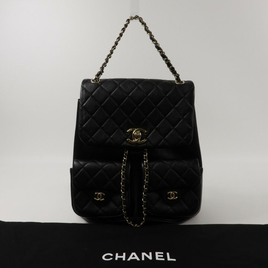 CHANEL 牛皮皮革Duma Backpack Large鏈帶背包-11