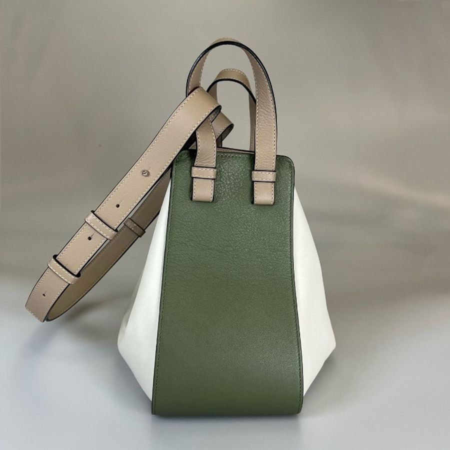 LOEWE 綠拚白HAMMOCK吊床包小號-1