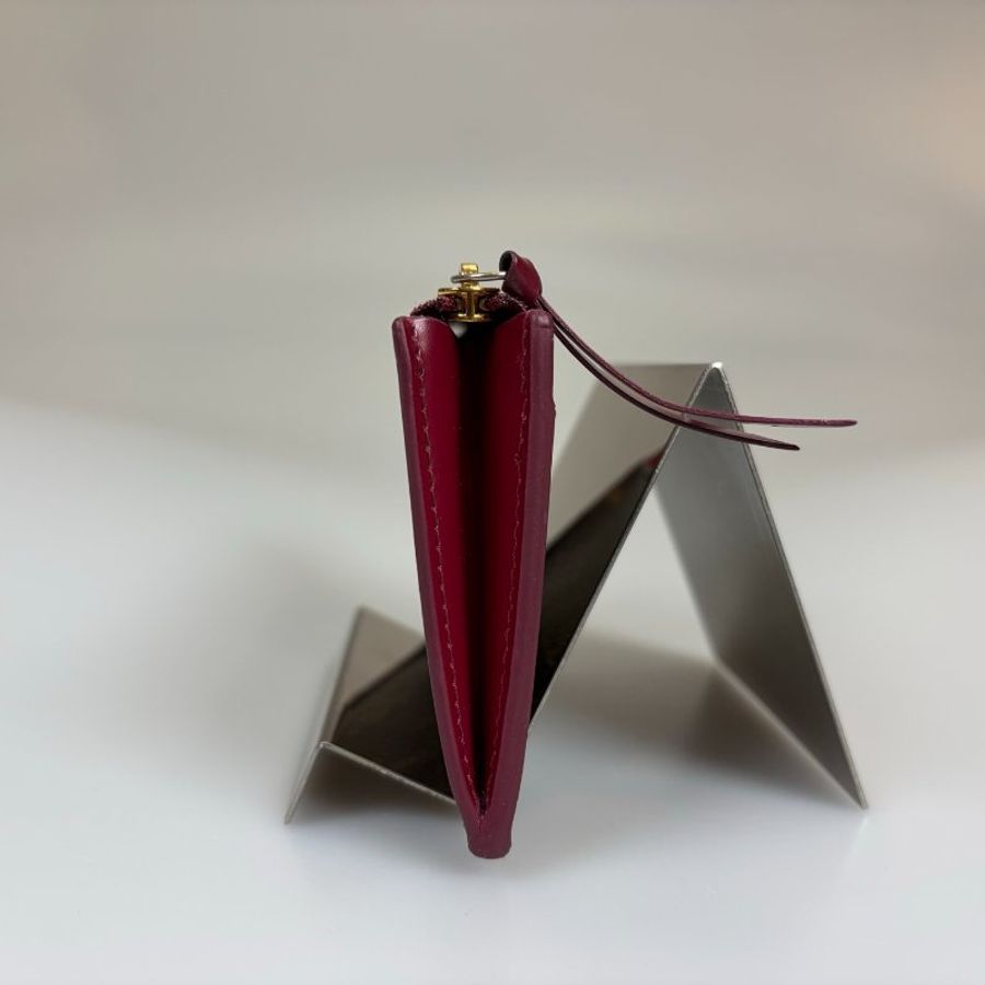 LV M67889 紫紅多卡拉鍊零錢包-2