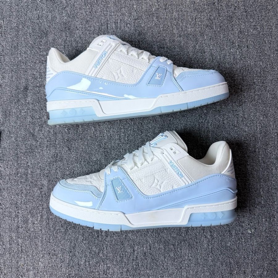 Louis Vuitton 路易威登 LV 26年6月新款Trainer 北卡藍 淺藍色漆皮 休閒板鞋 尺碼：42.5碼 8.5碼 僅試穿-2