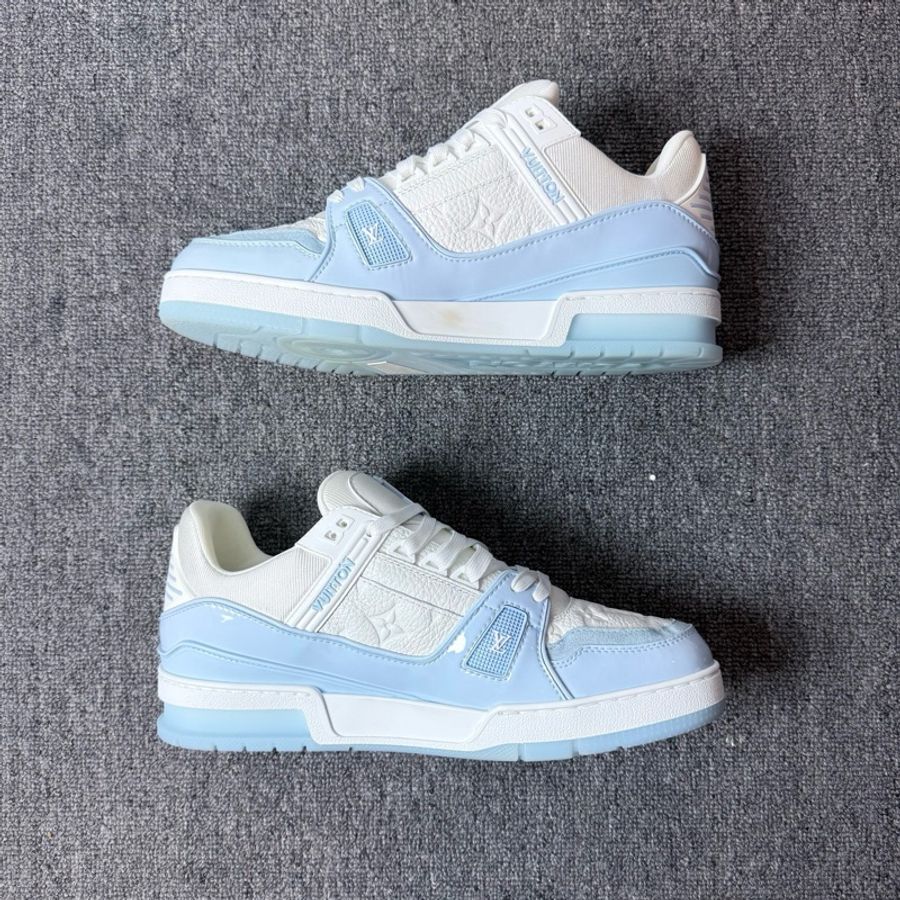 Louis Vuitton 路易威登 LV 26年6月新款Trainer 北卡藍 淺藍色漆皮 休閒板鞋 尺碼：42.5碼 8.5碼 僅試穿-3