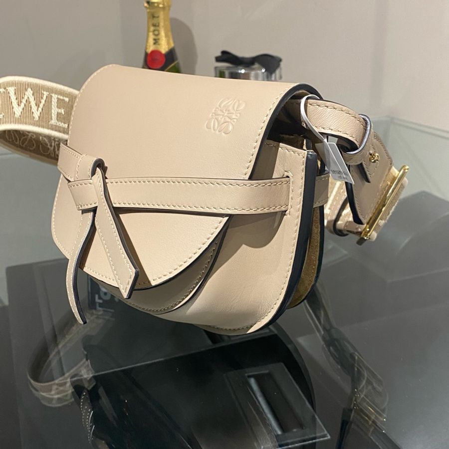 Loewe編織背帶奶茶色Geta-3