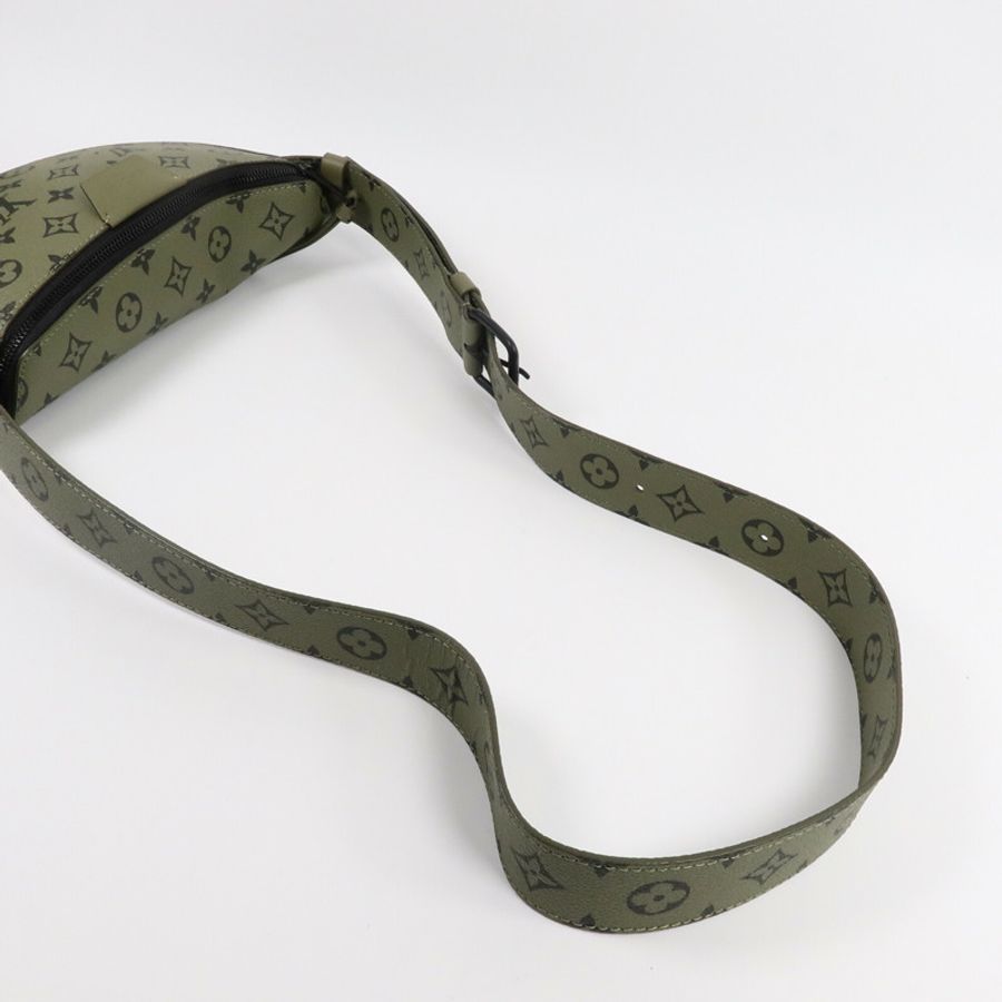 LOUIS VUITTON Monogram Canvas Moon Crossbody肩背袋-7