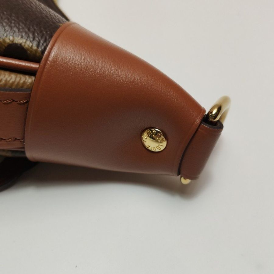 Louis Vuitton (LV) Loop牛皮Monogram印花子母包斜背包單肩包晶片款-18