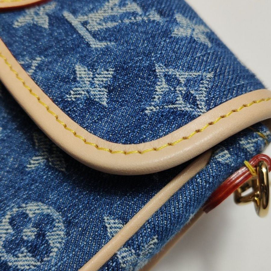 Louis Vuitton (LV) DianeNano帆布植鞣革拼色老花斜背包包肩包晶片款-13