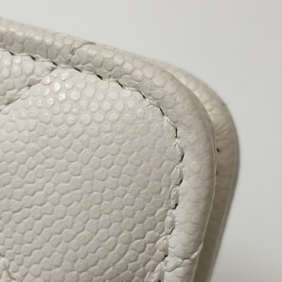 Chanel 牛皮純色菱格絎縫雙C logo金幣單肩包-16