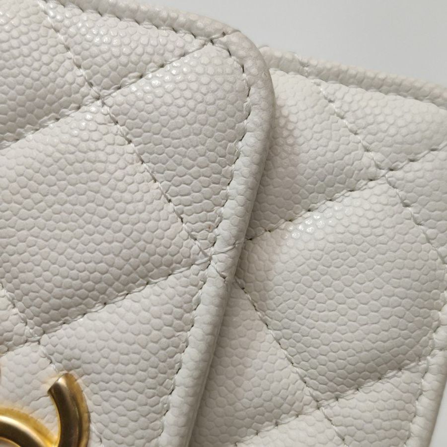 Chanel 牛皮純色菱格絎縫雙C logo金幣單肩包-18