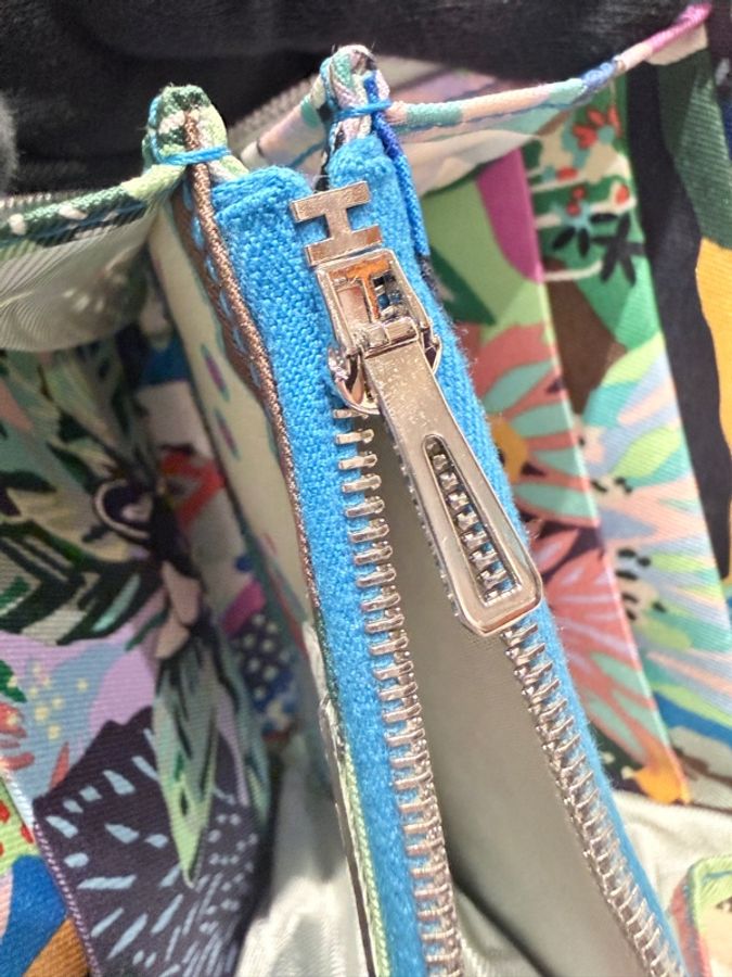 Hermes✨silk in 絲巾短夾拉鍊錢包 B刻-32