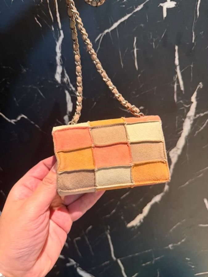 CHANEL麂皮皮革 Mini Chain Bag銀扣鏈帶肩背袋-7