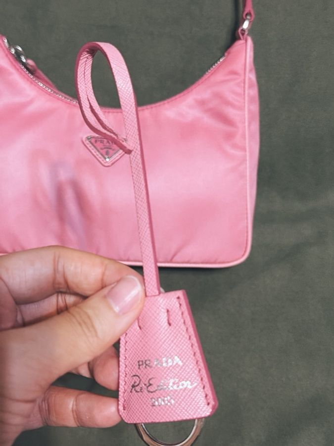 Prada Hobo Re-edition 2005 粉色 銀扣-2