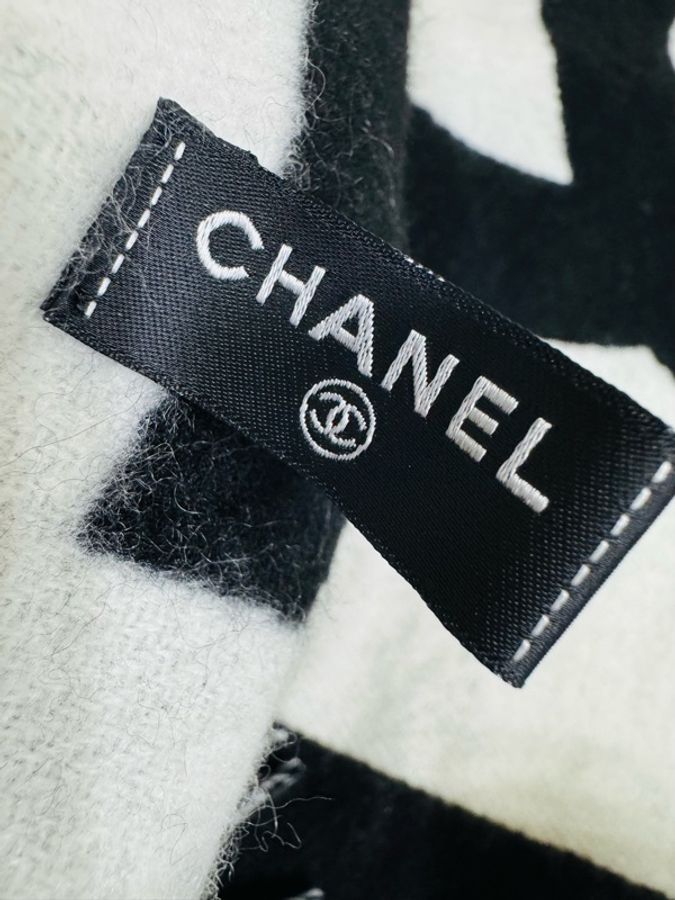 Chanel 26P雙面羊絨圍巾,100%羊絨材質,柔軟保暖,秋冬必備!-6