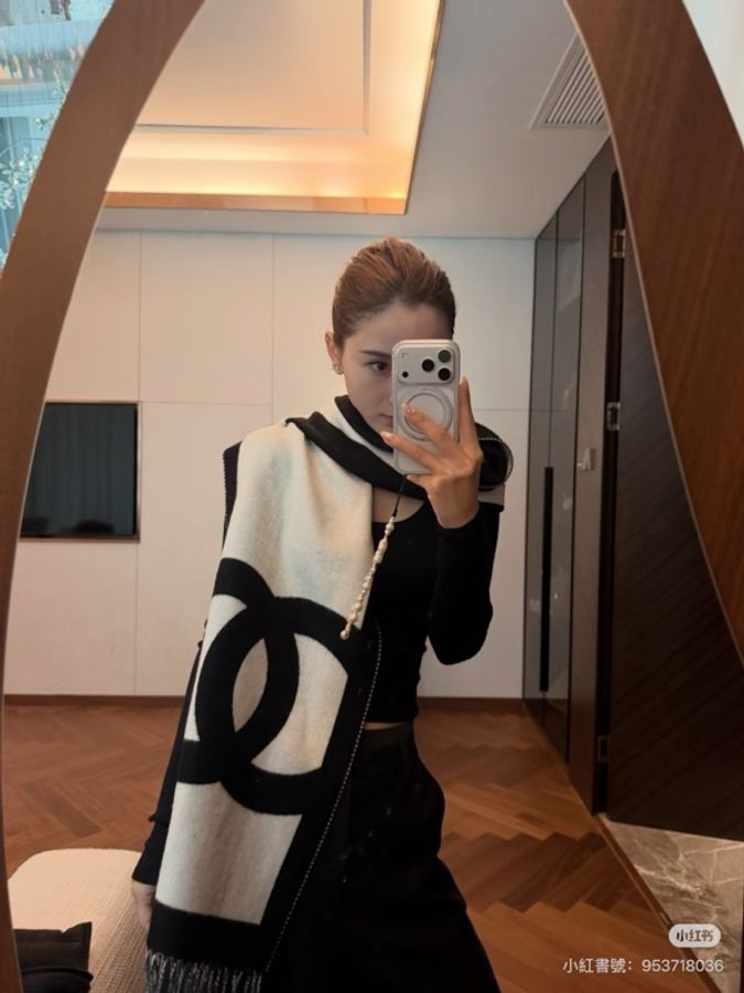 Chanel 26P雙面羊絨圍巾,100%羊絨材質,柔軟保暖,秋冬必備!-12