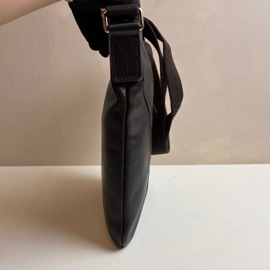 saint laurent/聖羅蘭 男士單肩斜挎包 97新-4
