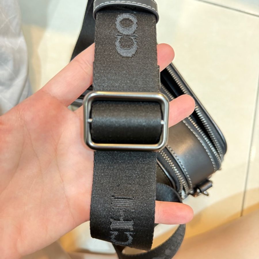 coach 男用相機包-13